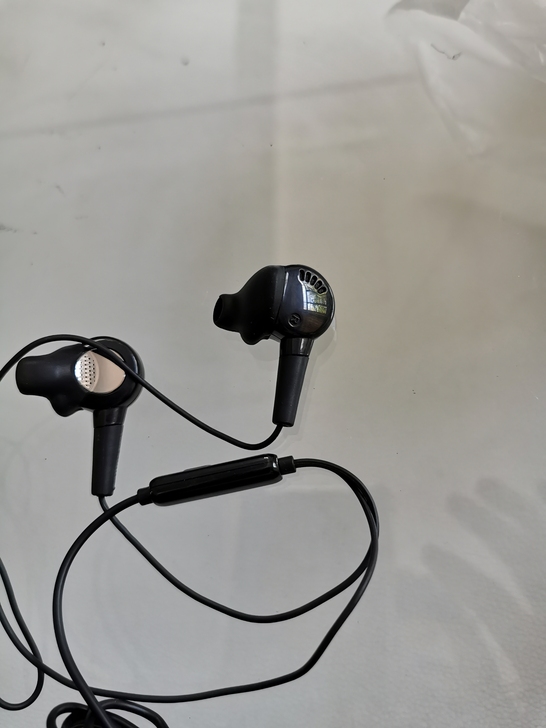 原装三星EP100，快绝版了。音质非常好，...