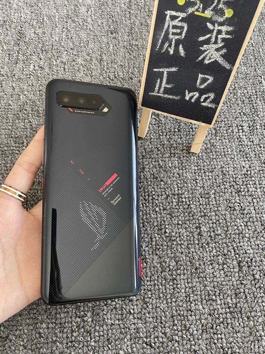 华硕ROG5  16+256g 99新