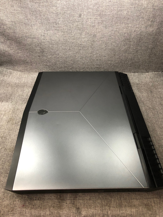 外星人型号R4处理器i7-7700HQ四核...