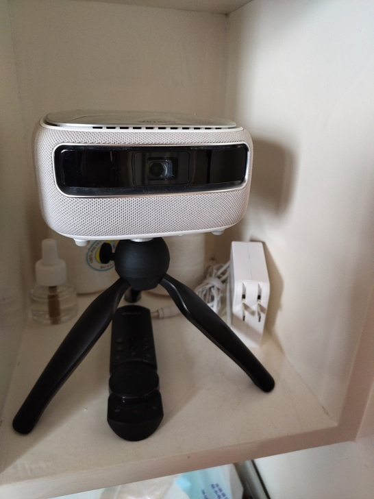 坚果h6投影仪，配件齐全，机器无磕碰划痕9...