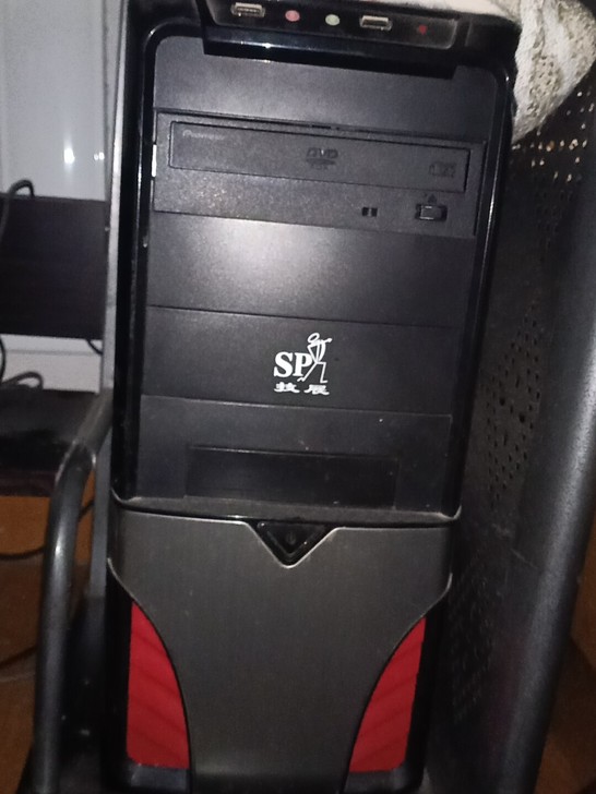 LG台式液晶电脑，主机箱＋音响。型号22E...