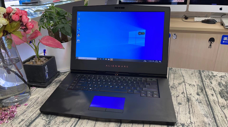 Alienware 15r3  外星人游戏本