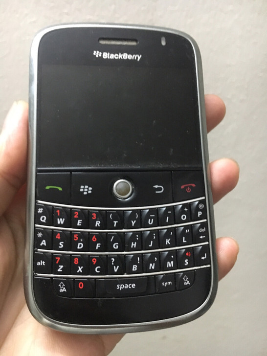 黑莓9000   没有电池测试不了好坏，成...