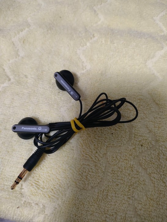 松下耳机 不知道什么型号机型的，库存正品。