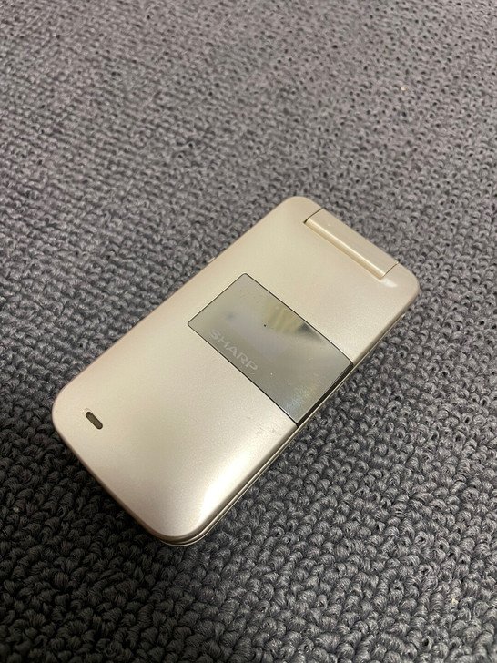 纯原装夏普翻盖手机,成色非常,还有个附屏,...