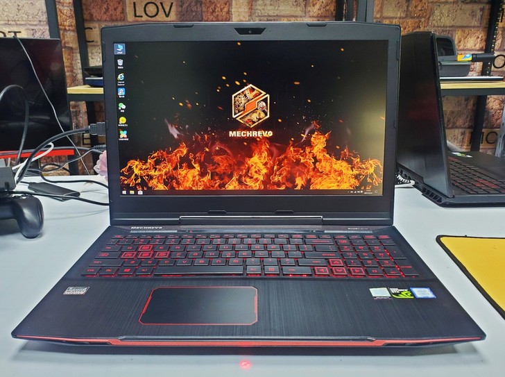 机械革命X1 i5 7300+1050 吃...