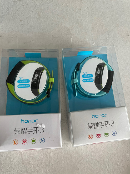 全新未使用荣耀手环3