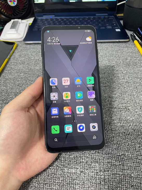 黑鲨3s 5G游戏手机12+256G全网通