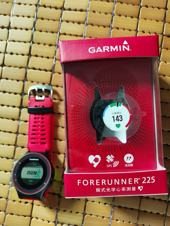 跑步利器，佳明专业跑步手表 RUNNER ...