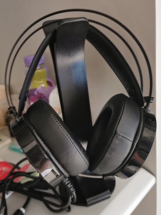 达尔优的 买回来就用一次 放了两个月擦一下...