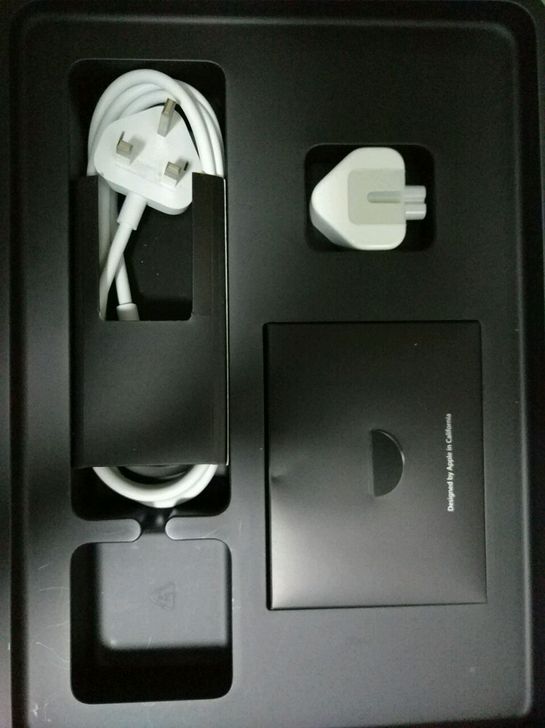 MacBook原装港版转换器及插头