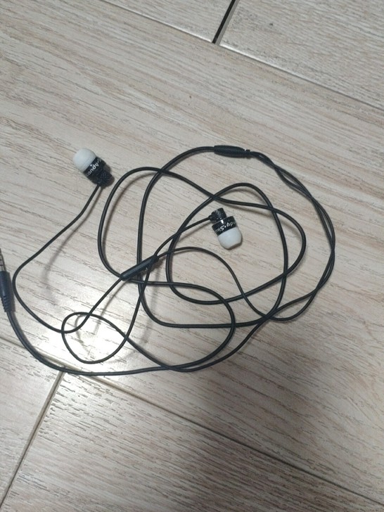 斯酷凯蒂泰坦耳机，换线，音质正常，这条是原...