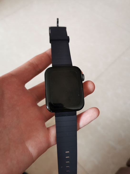 小米手表,没戴过几次,盒子配件齐全。有电子...