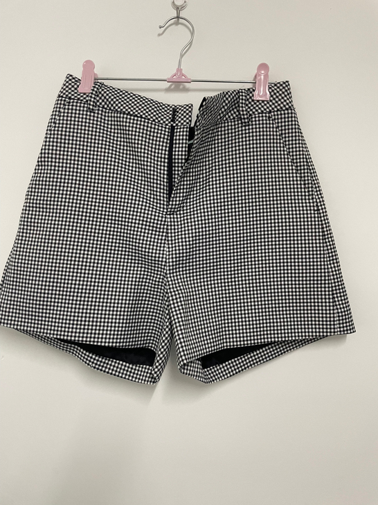 短裤，40包邮，哪个牌子忘记了，买了挺久的...