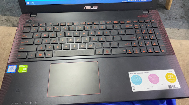 华硕x550笔记本,高性价比14纳米4核心...