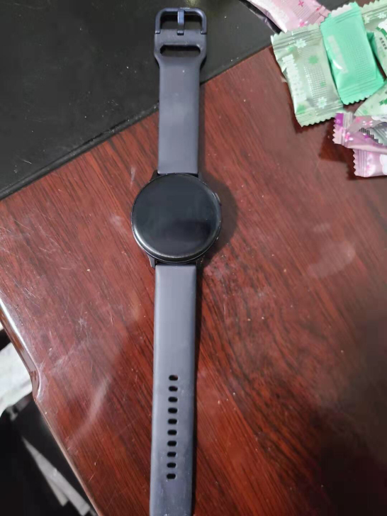 闲置的三星手表40mm 铝，功能正常，包装...