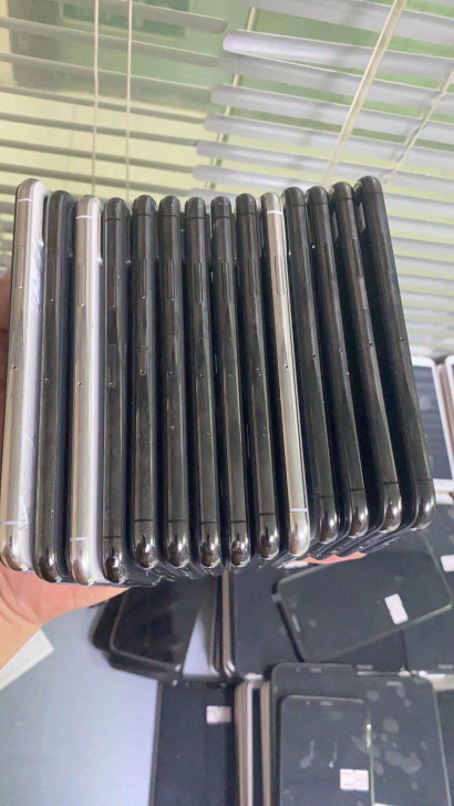iPhoneX无面容64g无锁插卡手机 3台
