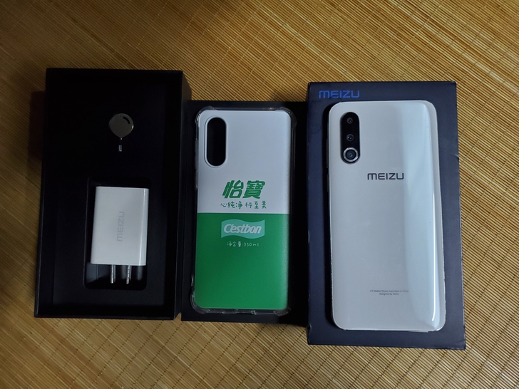 魅族16s pro 白色物语