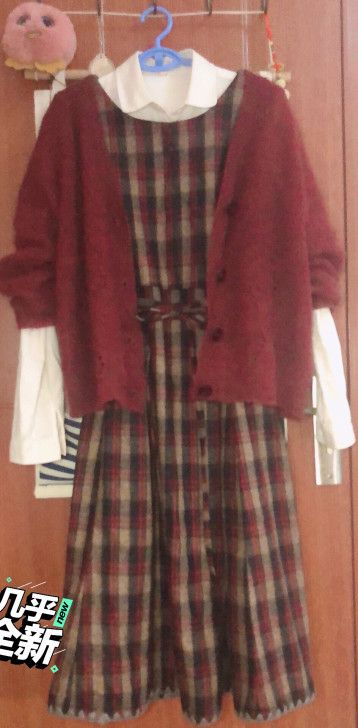 纯羊毛格纹呢过膝无袖连衣裙