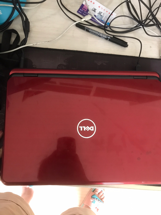 戴尔笔记本电脑