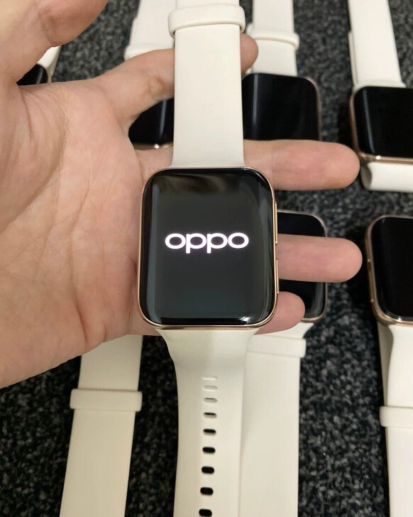 收一只Oppo手表46mm的自用。