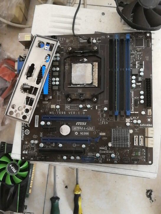 原装拆机一套微星电脑主板 A75MA-G5...