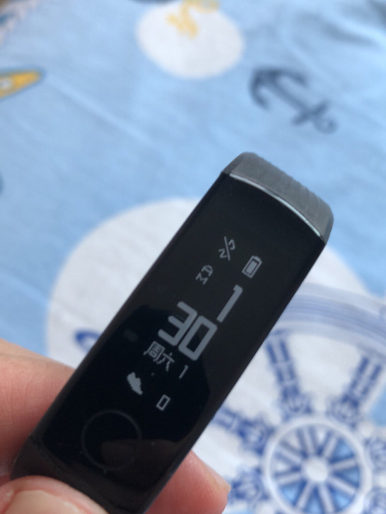 带不习惯，出给需要的人，荣耀手环3代