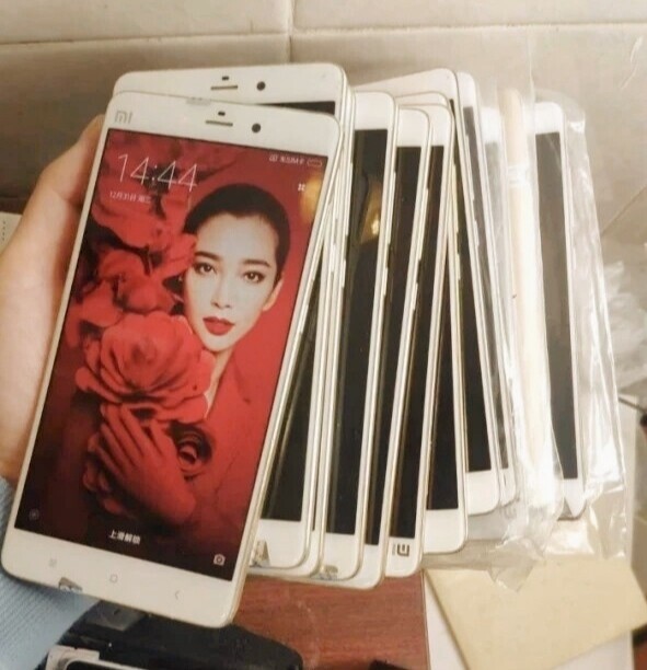 小米note高配版,3+64g,移动联通双...