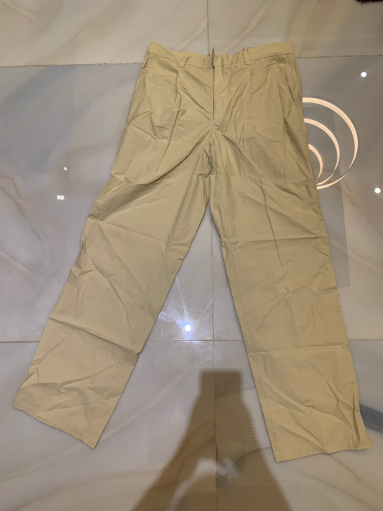 男士米色休闲裤 舒服透气