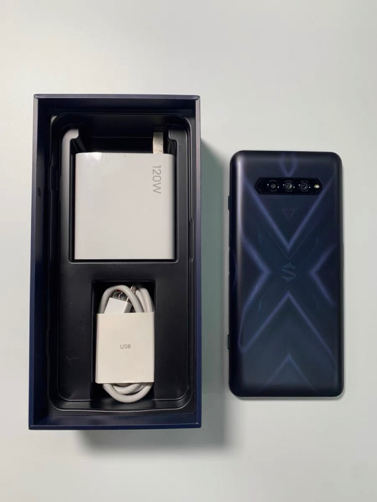 114015 黑鲨手机4 Pro 5G 墨...