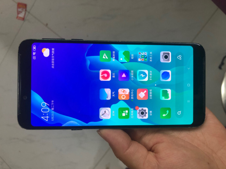 黑鲨 helo   8+128的，高通骁龙...