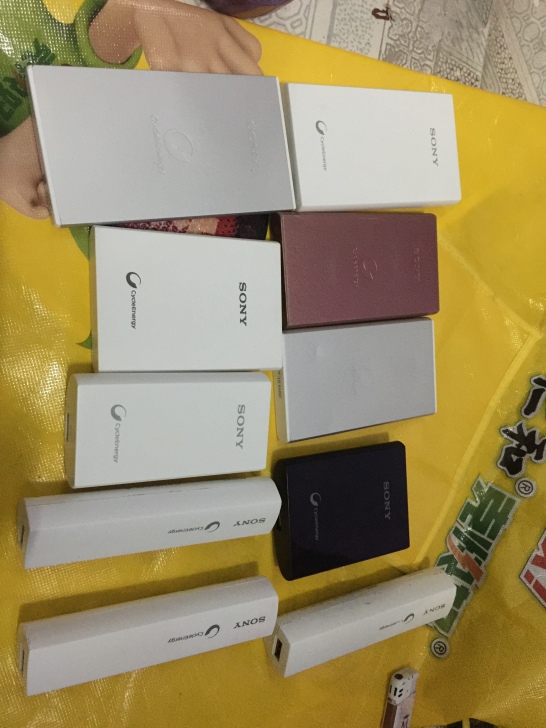 二手正品索尼聚合物充电宝5000毫安，35...