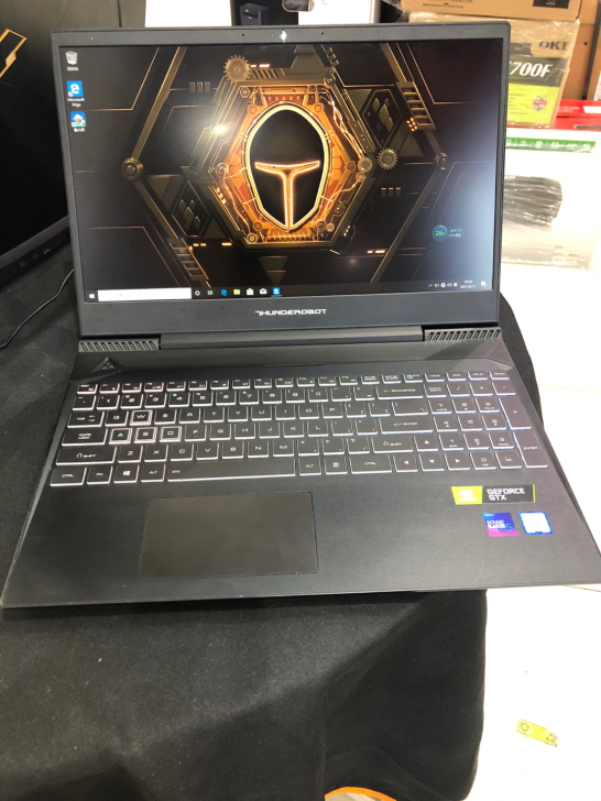 九代i7 独显4G 雷神911air游戏本...