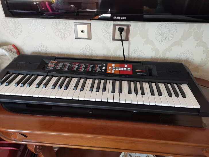 雅马哈电子琴  只学了两三个月  琴很新