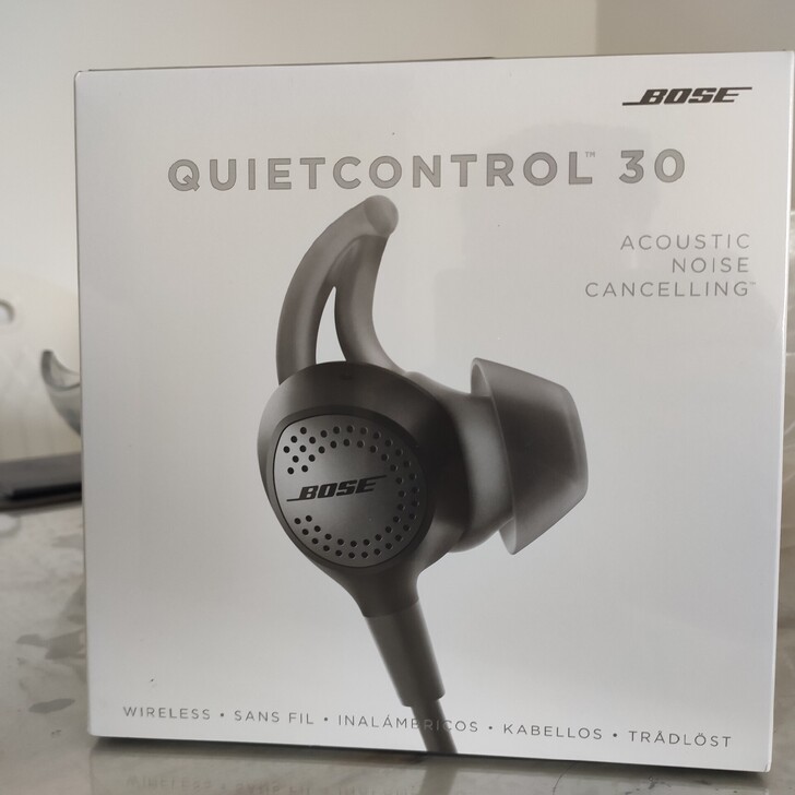 BOSE QC30正品耳机，充满电使用8小...