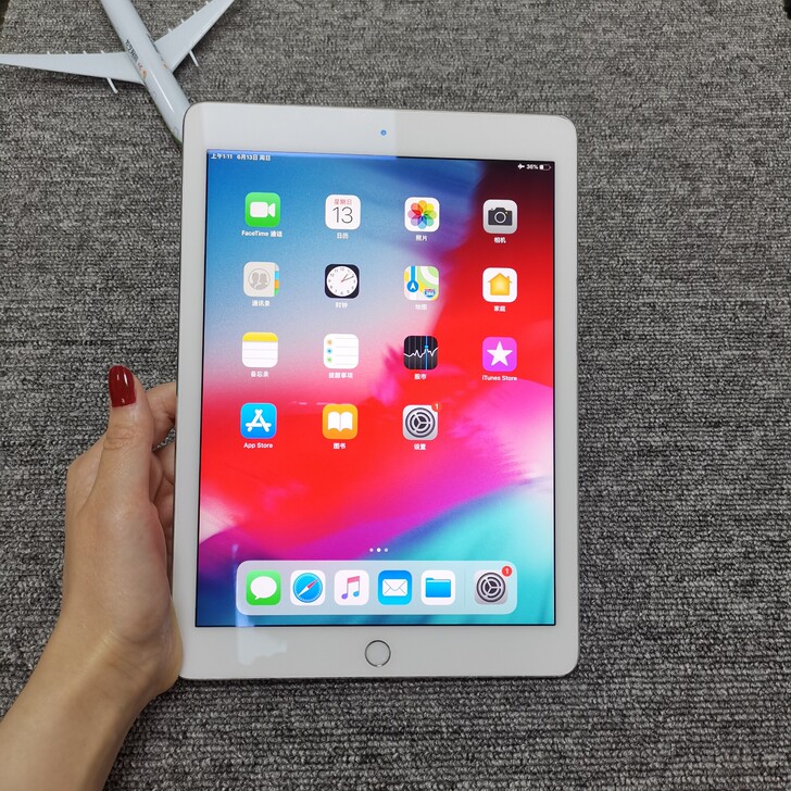 iPad air2 国行白色64g，WIF...