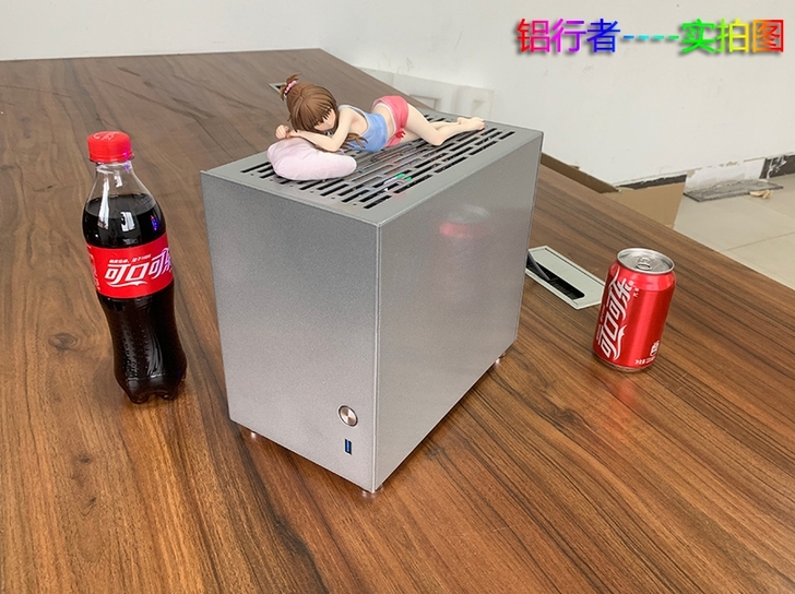 玩嘉 铝行者机箱 9.3升 169元包邮