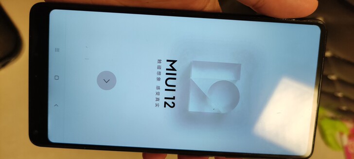 小米mix2 成色如图 6+64 账号已退。