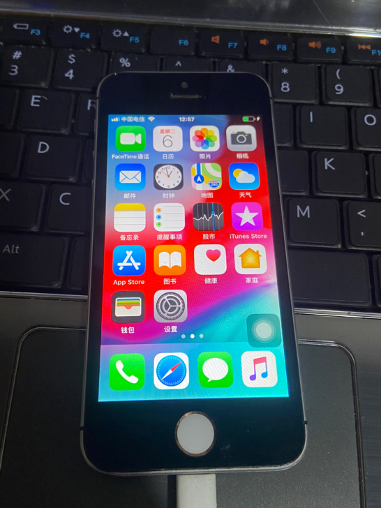 苹果 iPhone SE,16G,国行插卡...