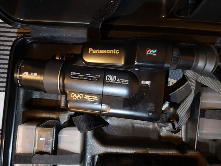 松下G300摄像机