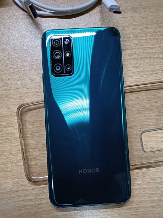 荣耀30S 5G手机 蝶羽翠 于去年开学前...