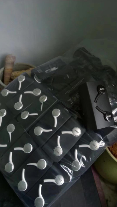 三星s10耳机 30包邮吧 同城自取25 ...