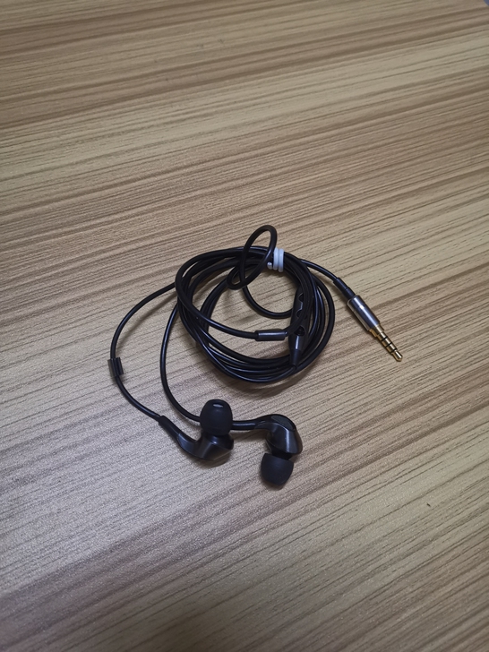 魅族Flow三单元圈铁入耳式耳机,换了插头...