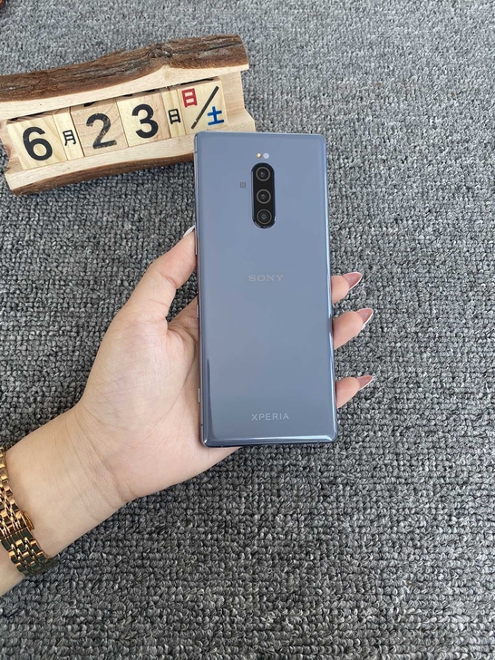 备用机必备索尼xperia1 6+128G...