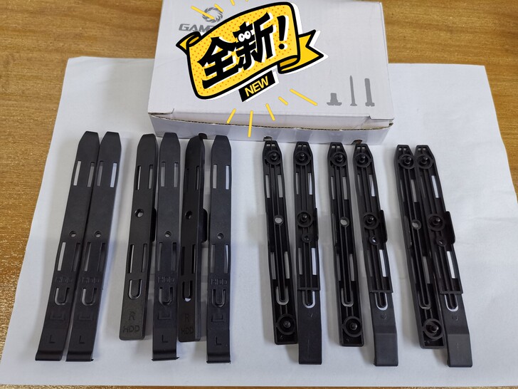 游戏帝国机箱专用机械硬盘架，每对6元，多要...