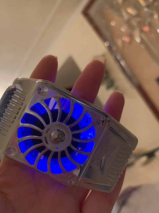 手机散热器降温神器无线充电款液冷水冷风扇游...