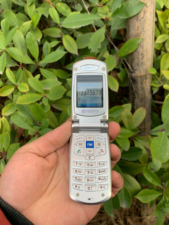 京瓷手机kz690电信手机关联索尼夏普翻盖