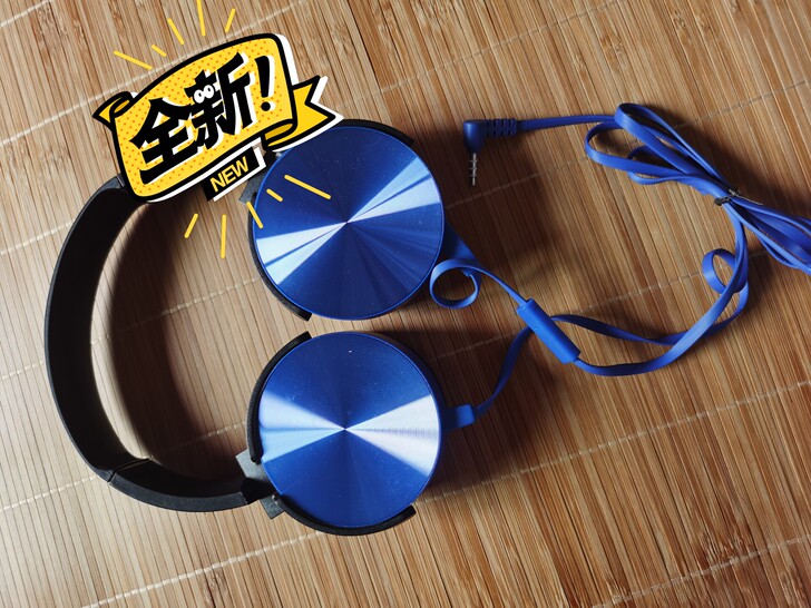 闲置一个头头戴式耳机全新，音乐也不错有喜欢...