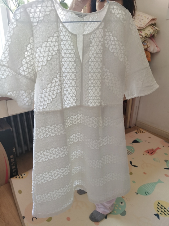 白色连衣裙，L码，穿一洗一