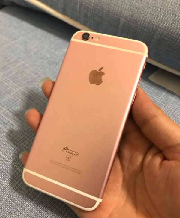 女生自用苹果iPhone6s 32G三网4...